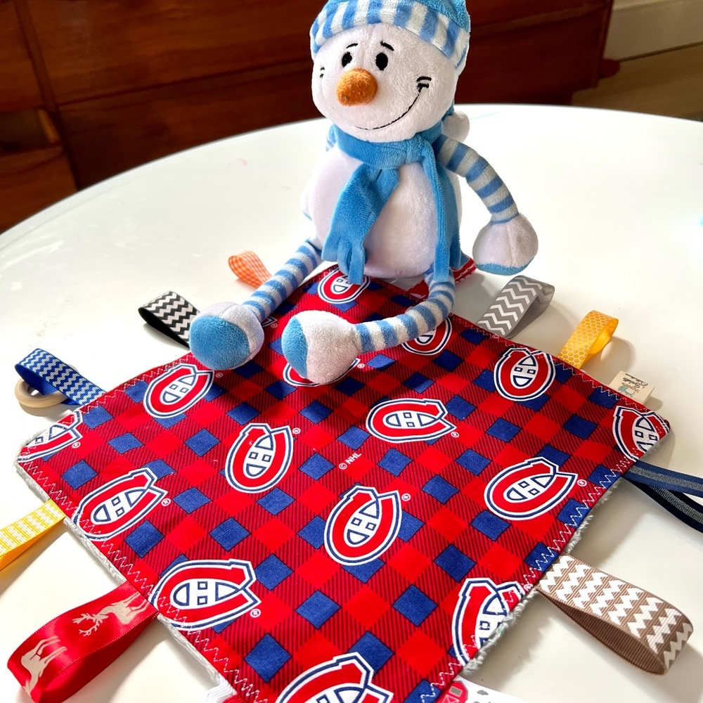 Handmade by me.Sensory Blanket
Baby shower Gift New baby gift Montreal Canadiens